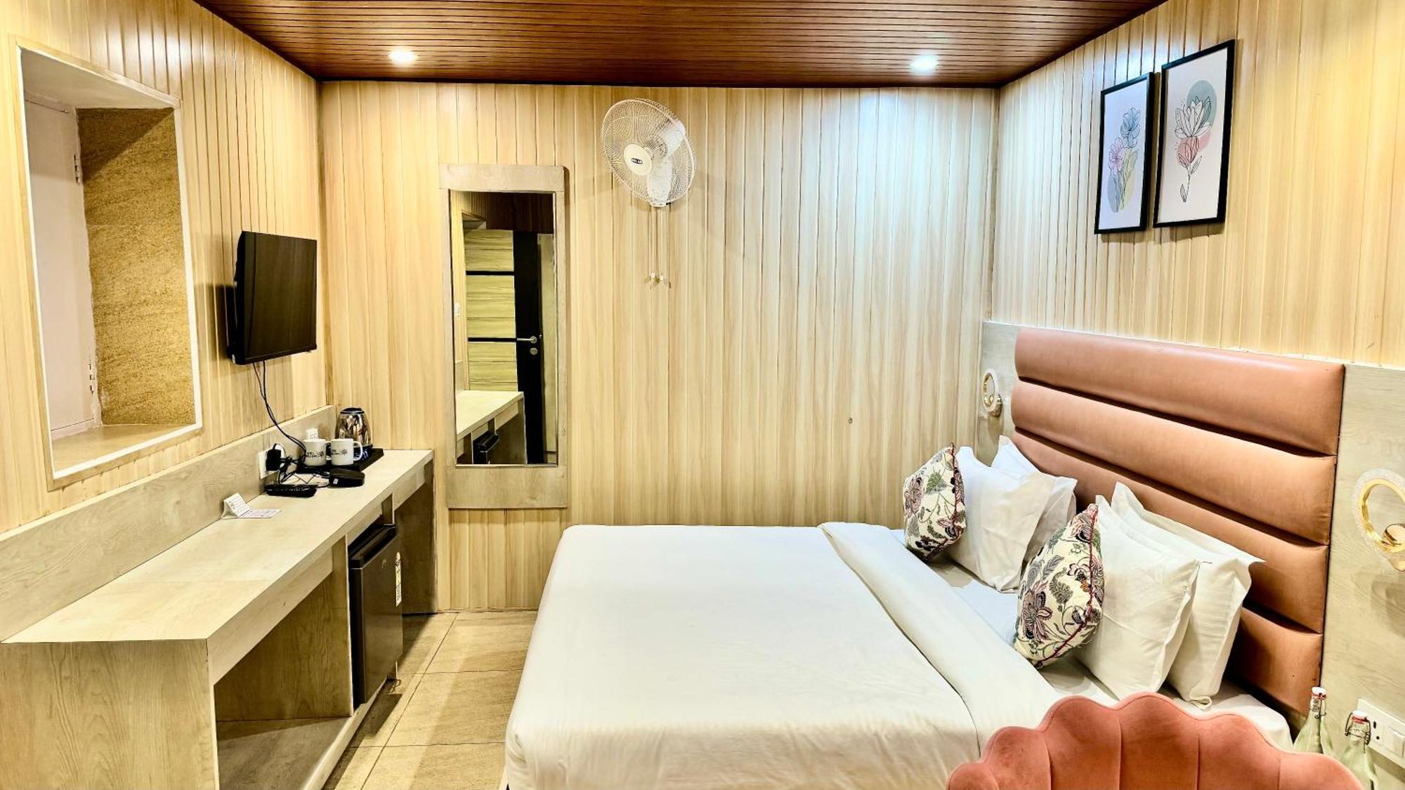 מוסורי Hotel Pride Inn - 800 Mts From Mall Road מראה חיצוני תמונה