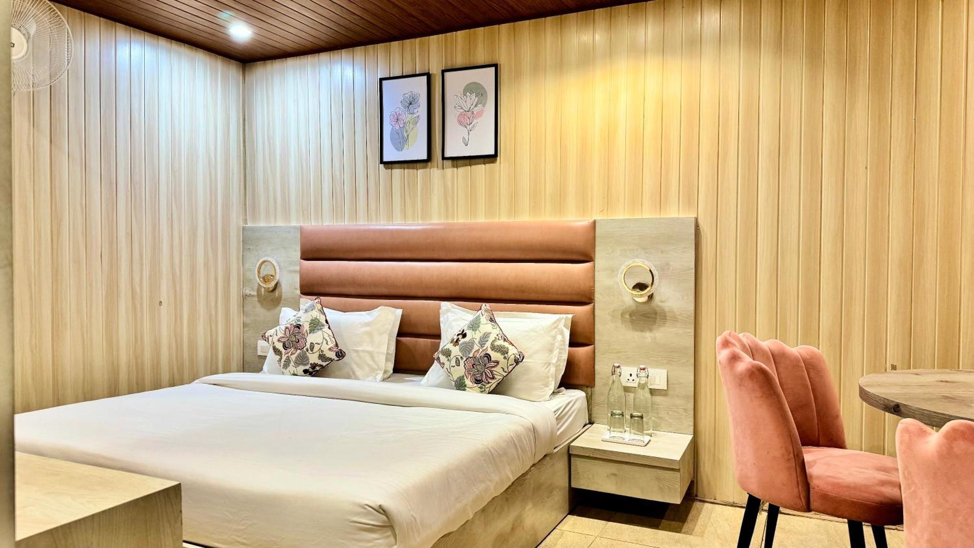 מוסורי Hotel Pride Inn - 800 Mts From Mall Road מראה חיצוני תמונה