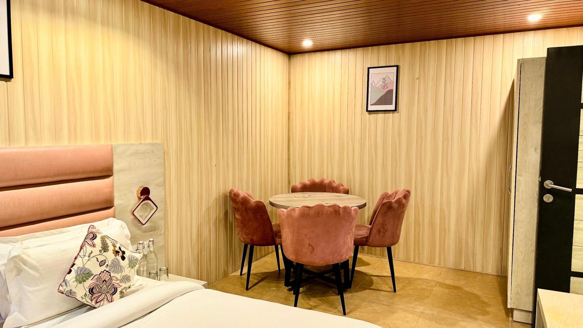 מוסורי Hotel Pride Inn - 800 Mts From Mall Road מראה חיצוני תמונה