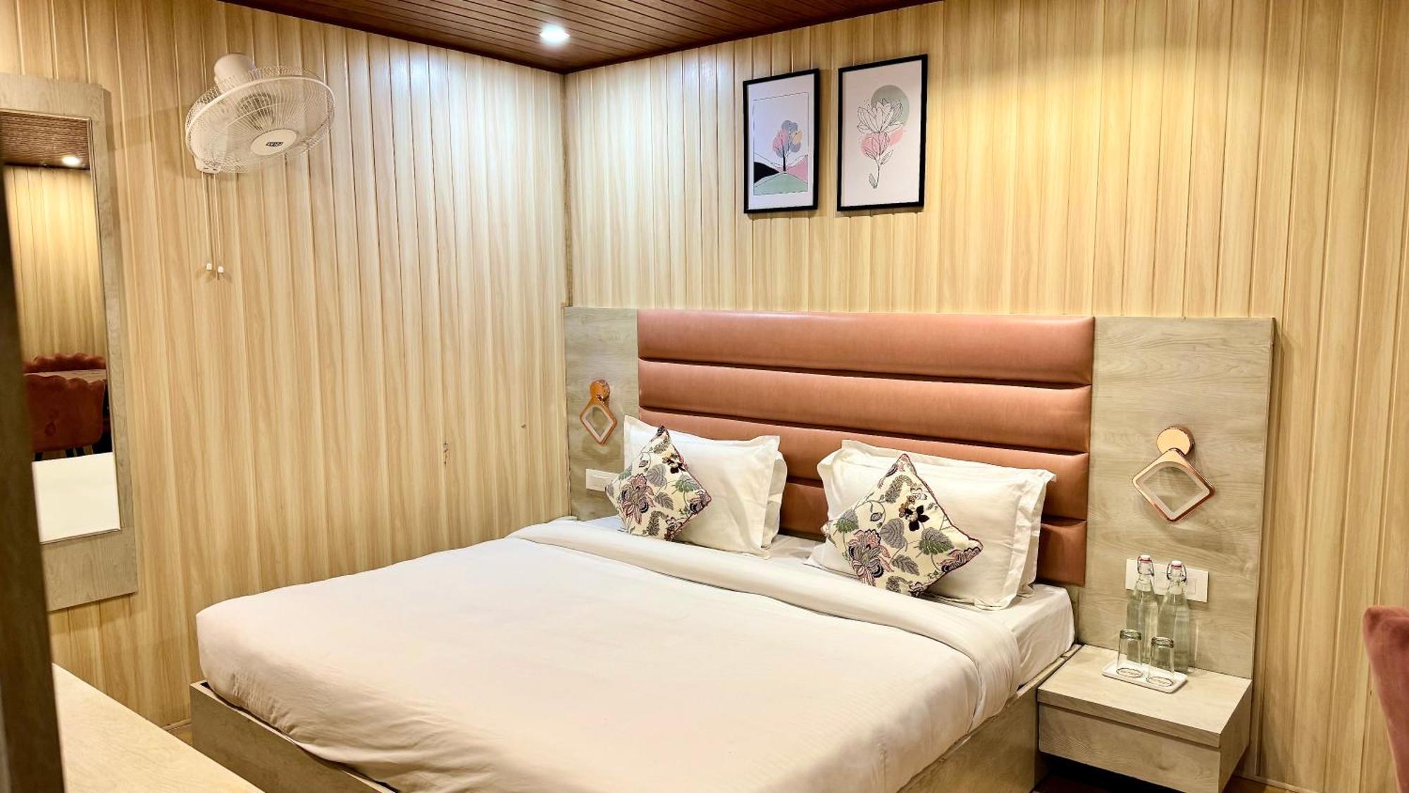 מוסורי Hotel Pride Inn - 800 Mts From Mall Road מראה חיצוני תמונה
