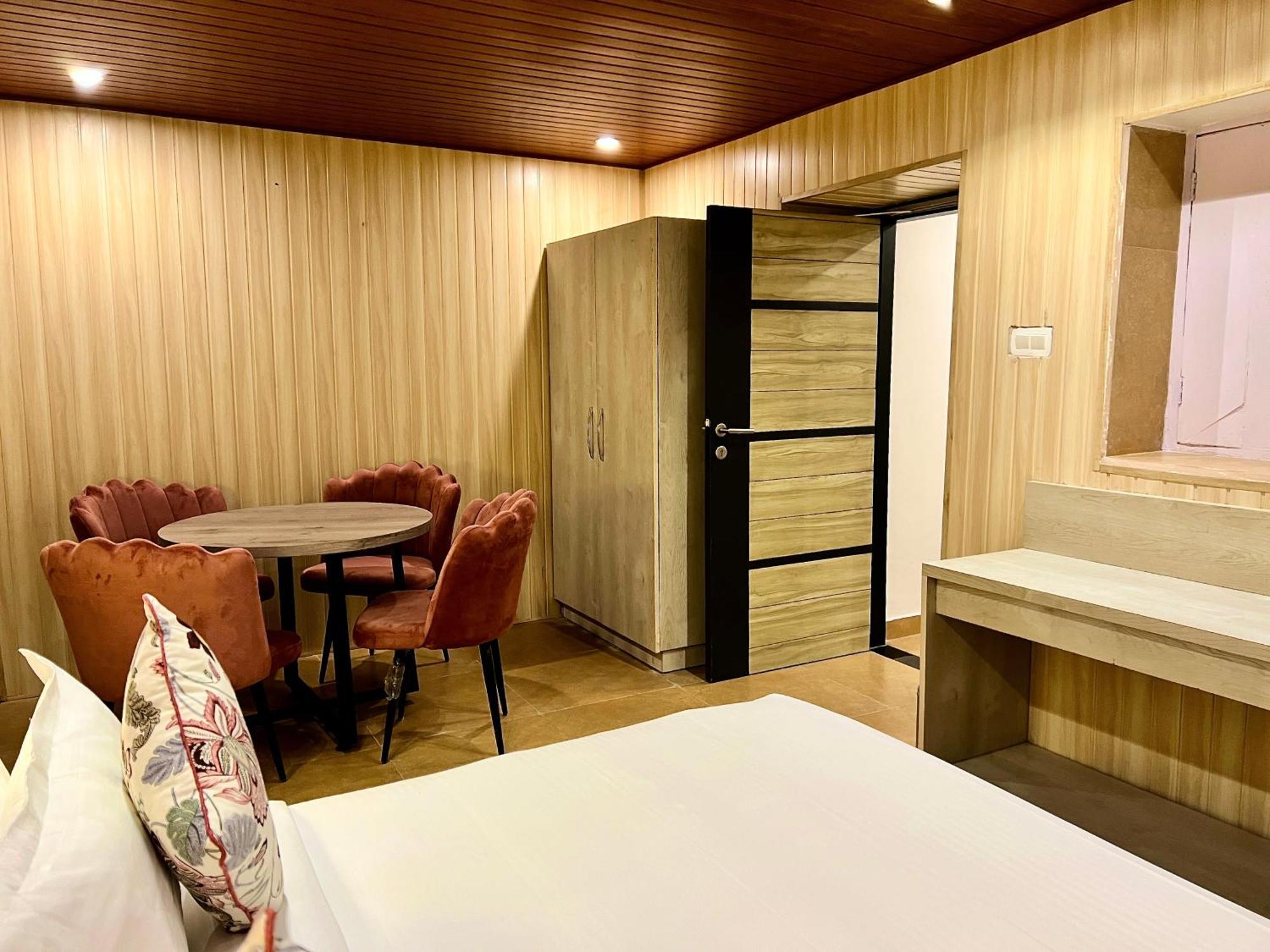 מוסורי Hotel Pride Inn - 800 Mts From Mall Road מראה חיצוני תמונה