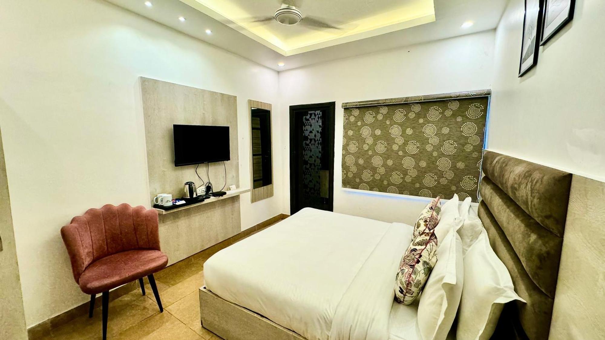 מוסורי Hotel Pride Inn - 800 Mts From Mall Road מראה חיצוני תמונה