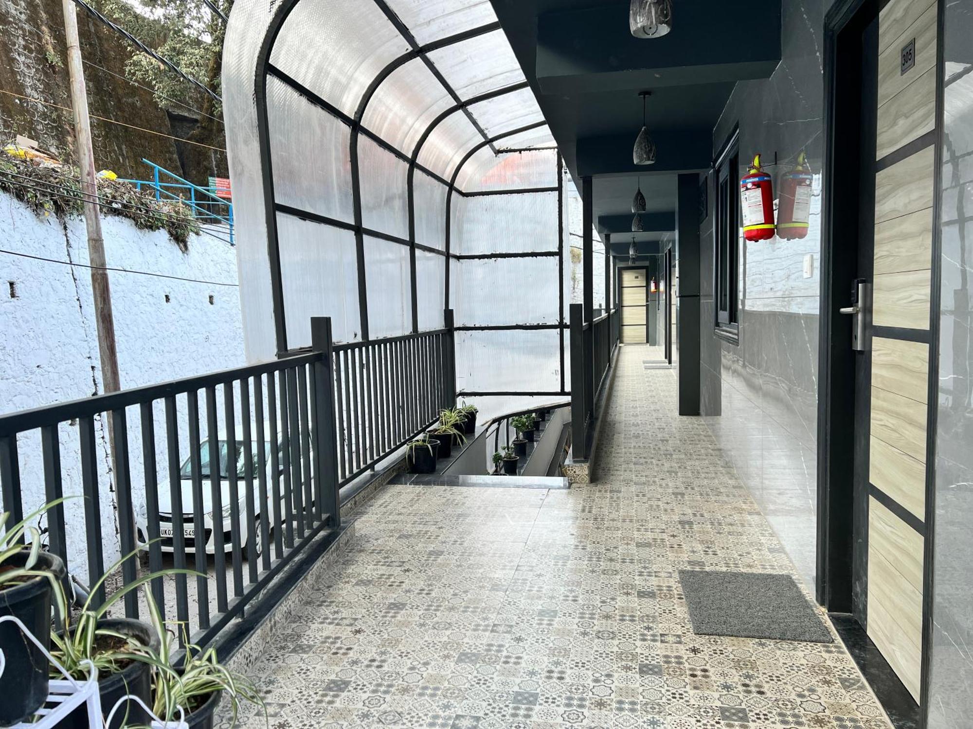 מוסורי Hotel Pride Inn - 800 Mts From Mall Road מראה חיצוני תמונה